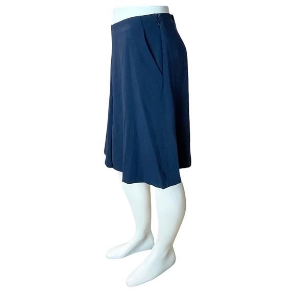 Lauren Ralph Lauren Pleated Front Wide Leg Navy Shorts - Picture 7 of 14